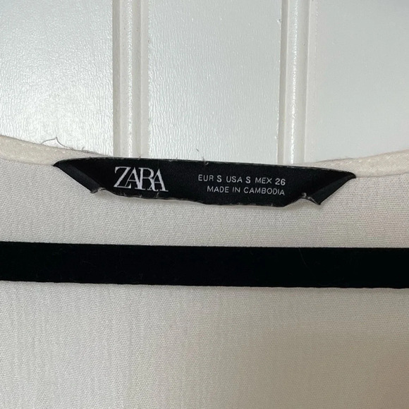 Zara Lace Crochet Short  Sleeve Blouse - Picture 4 of 4